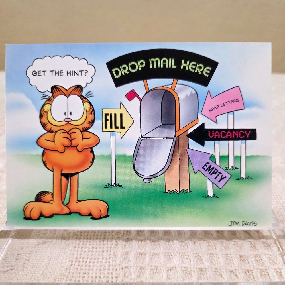 Vintage 1978 Garfield Jim Davis GET THE HINT? DROP MAIL HERE Postcard Unused